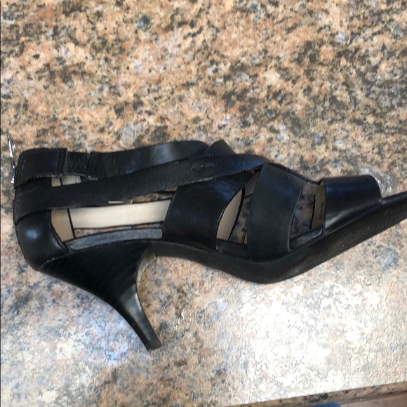 Michael Kors 9.5 black 3” heel shoe - Picture 3 of 5